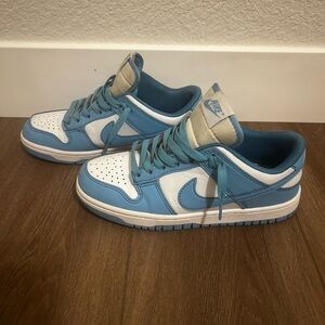 Nike Dunk Low UNC